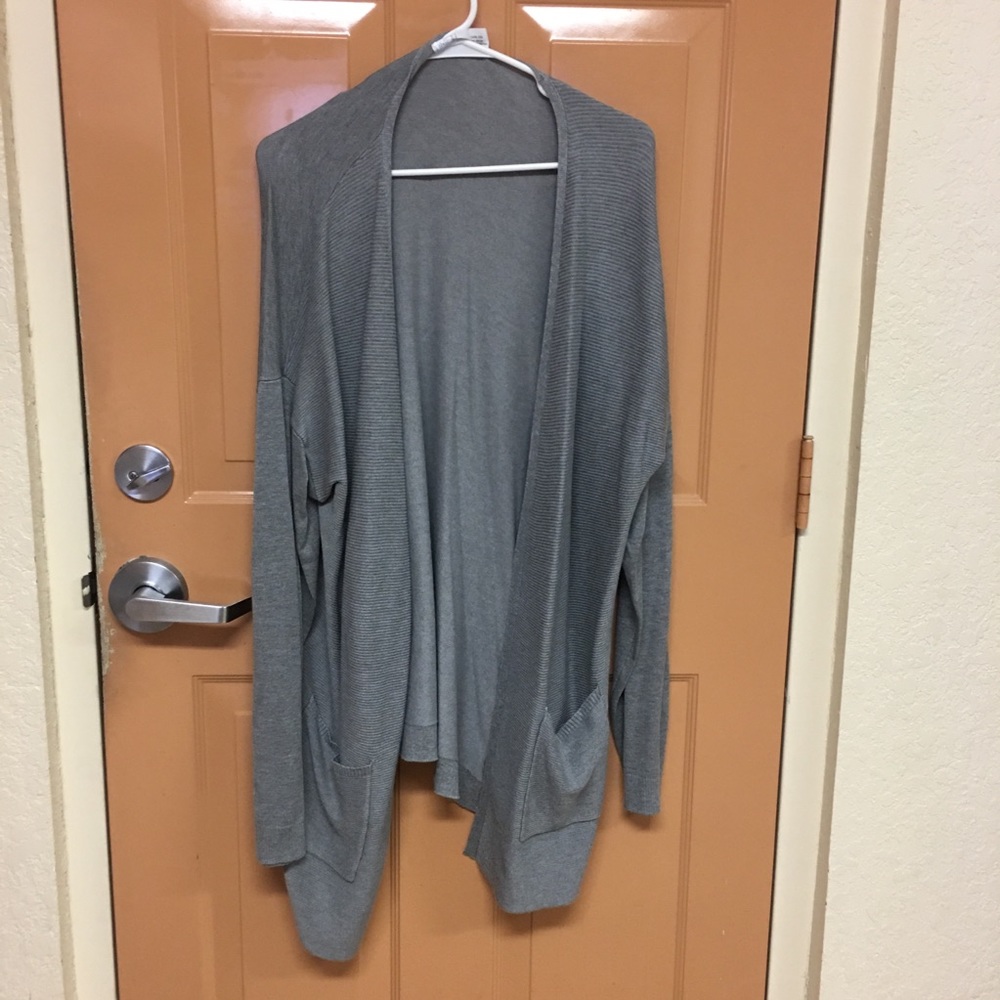 GRAY CARDIGAN